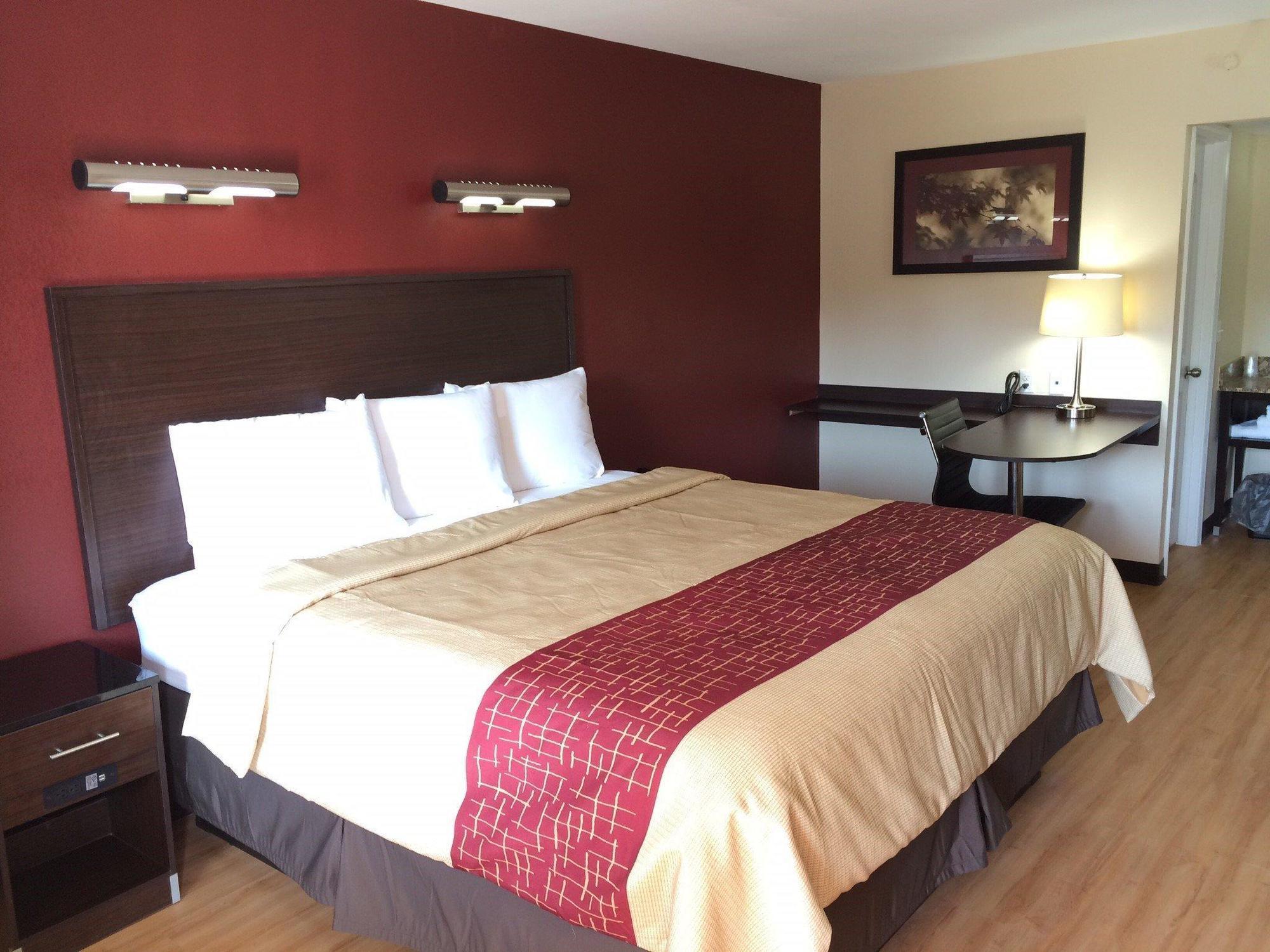 Red Roof Inn Plus+ Birmingham East - Irondale/Airport Eksteriør billede
