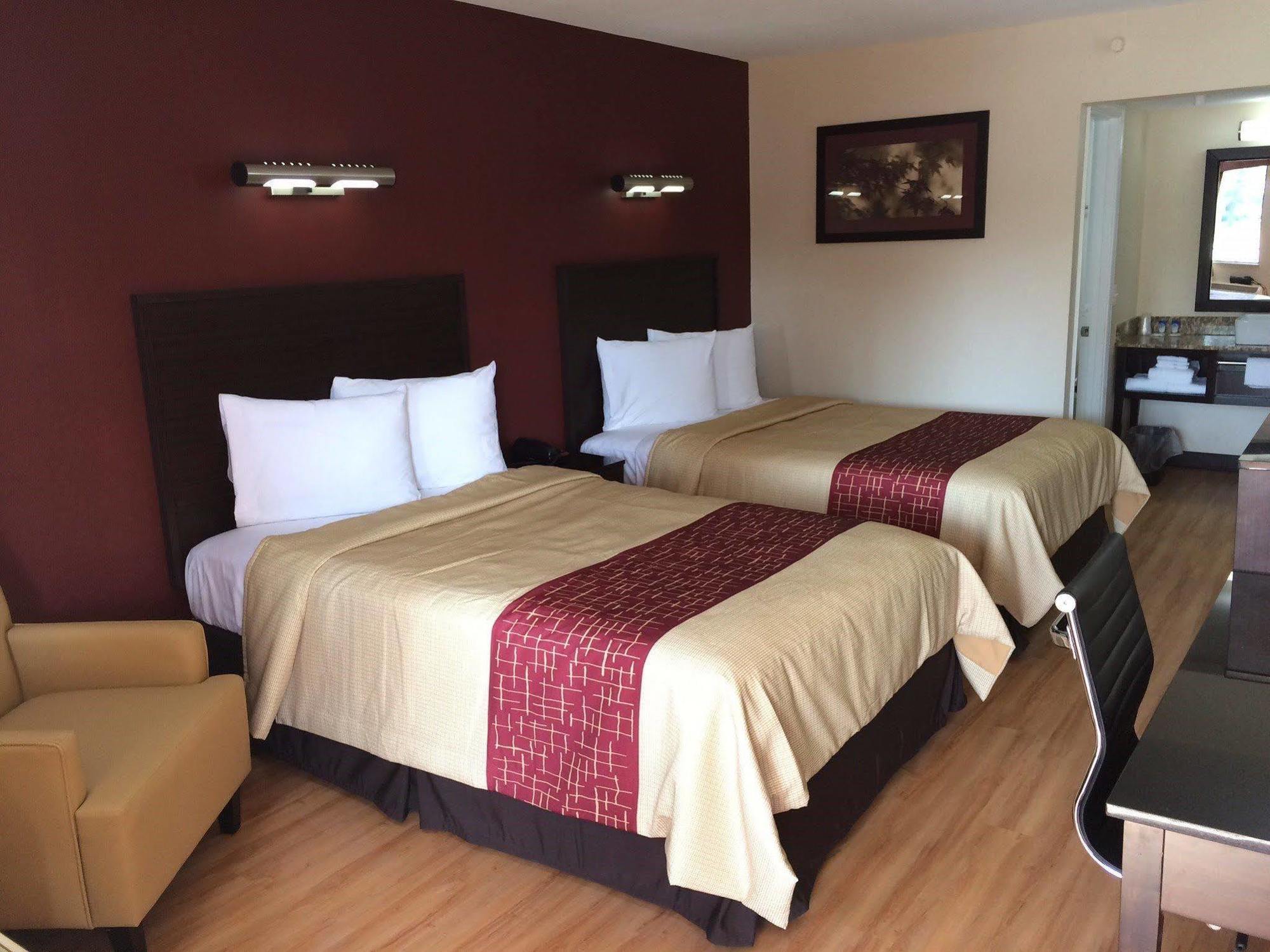 Red Roof Inn Plus+ Birmingham East - Irondale/Airport Eksteriør billede