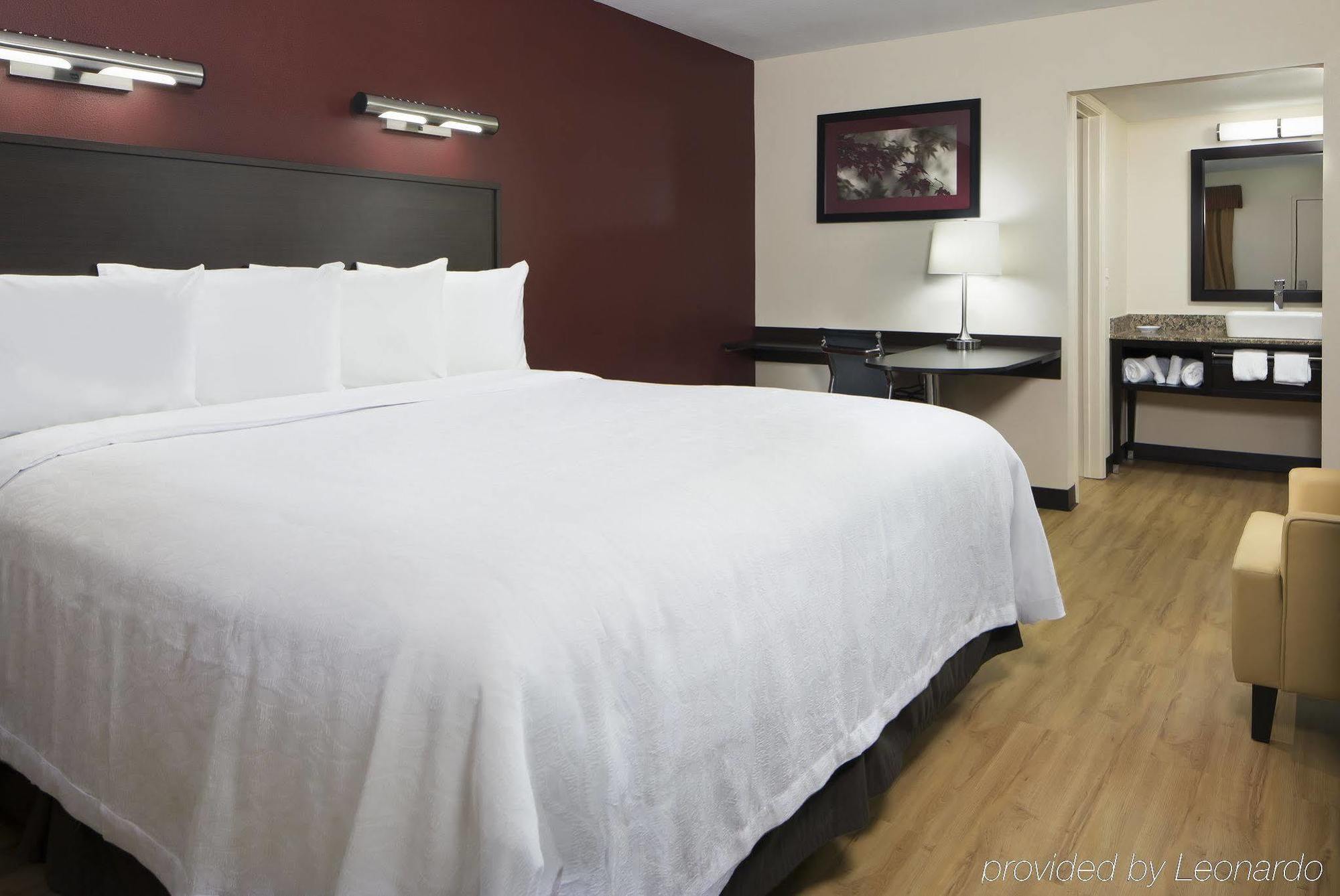 Red Roof Inn Plus+ Birmingham East - Irondale/Airport Eksteriør billede